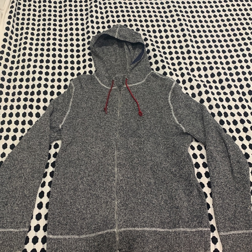 GAP Men’s gray marled hoodie. Excellent condition.